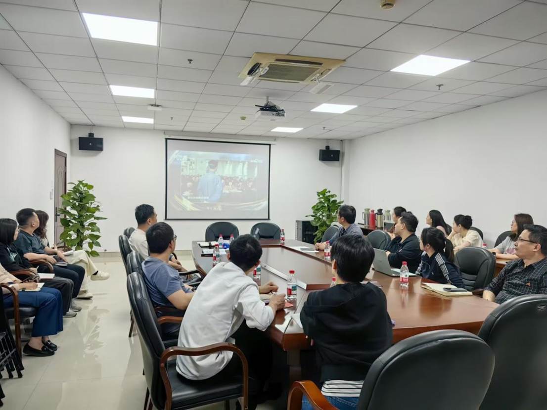 1745373796862593.jpg 1745373796862593.jpg