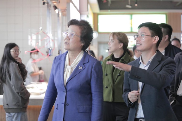 1698393734137978.jpg 1698393734137978.jpg