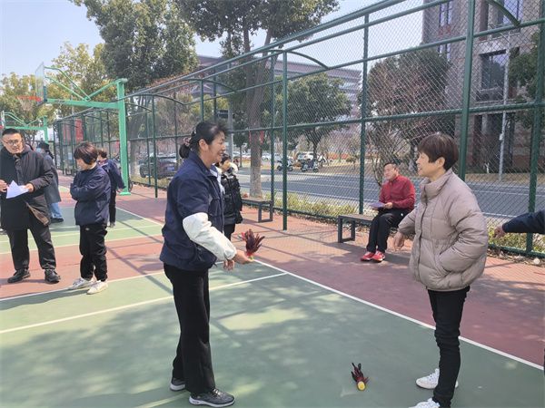 1710487467874039.jpg 踢毽子2.jpg