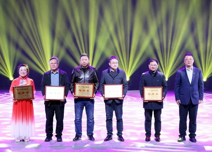 1712804725295144.jpg clip_image004.jpg