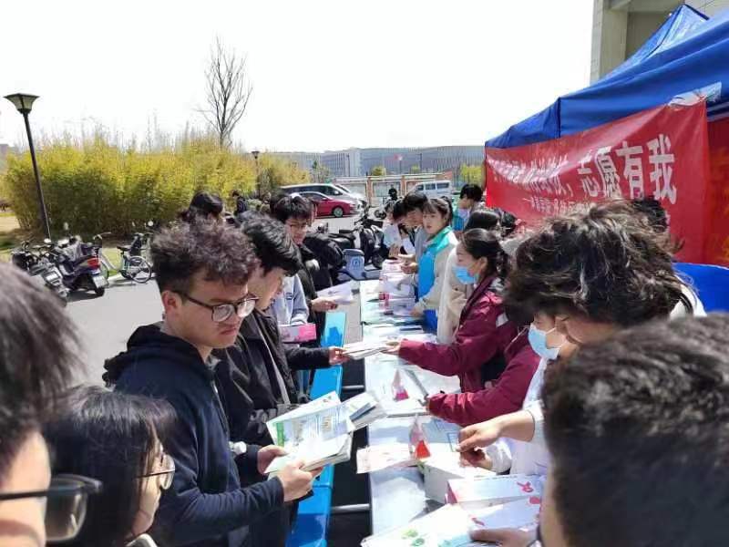 1713248923659252.jpg 江苏科技大学校医院开展结核病日宣传活动2.jpg