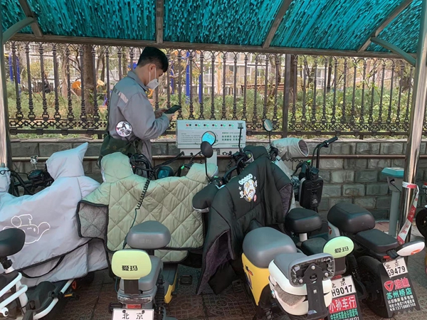 1713773776347811.jpg 每日一巡视,每周一检修.jpg